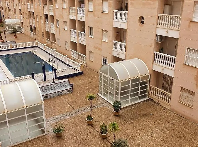 Apartment Close To Amenities *